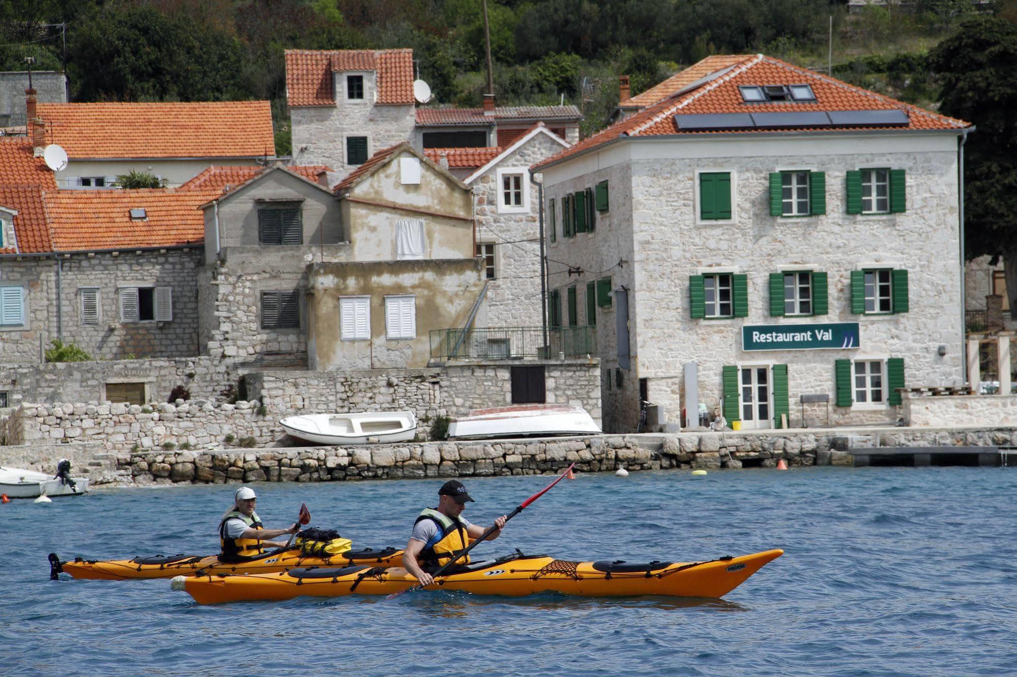 Hotel Maestral Prvić Luka Zewnętrze zdjęcie